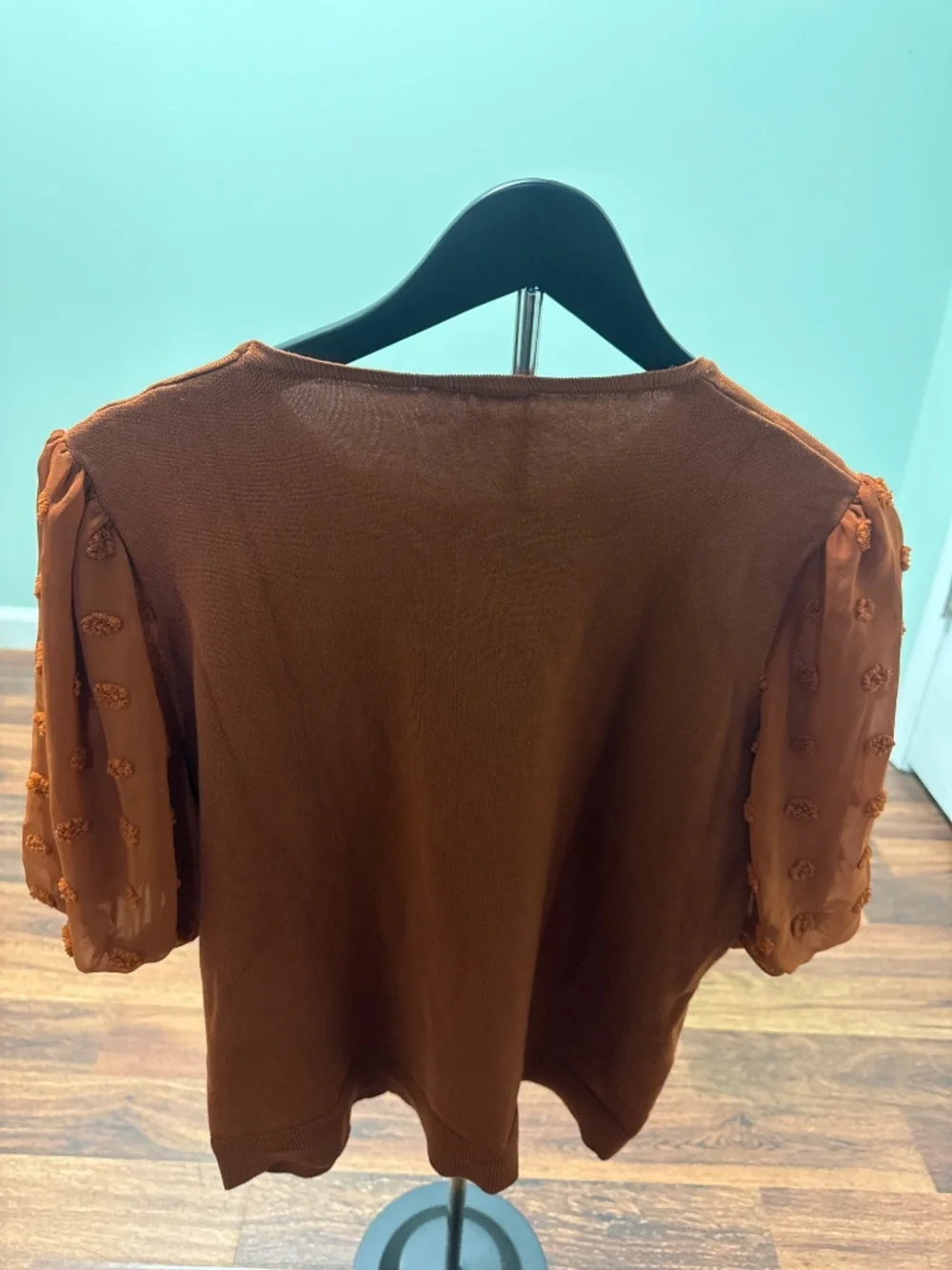 Top - Picture 3 of 6